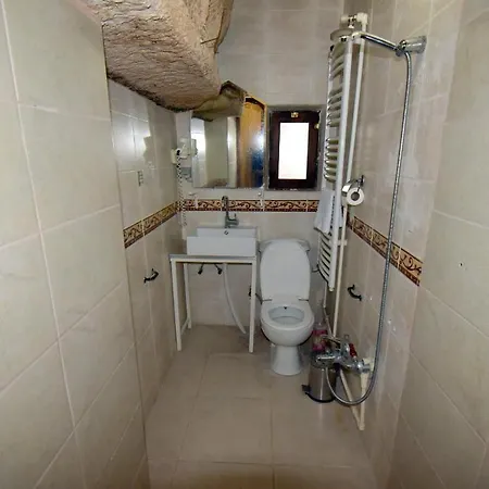 Mommys Cave House *